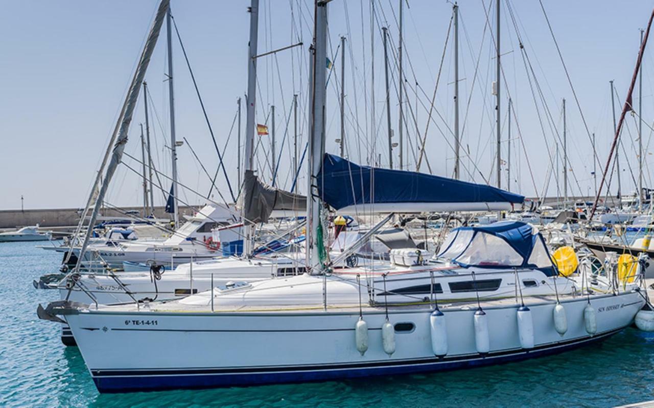 Yacht Brego - A Different Way To Stay ซานเซบาสเตียน เด ลาโกเมรา ภายนอก รูปภาพ