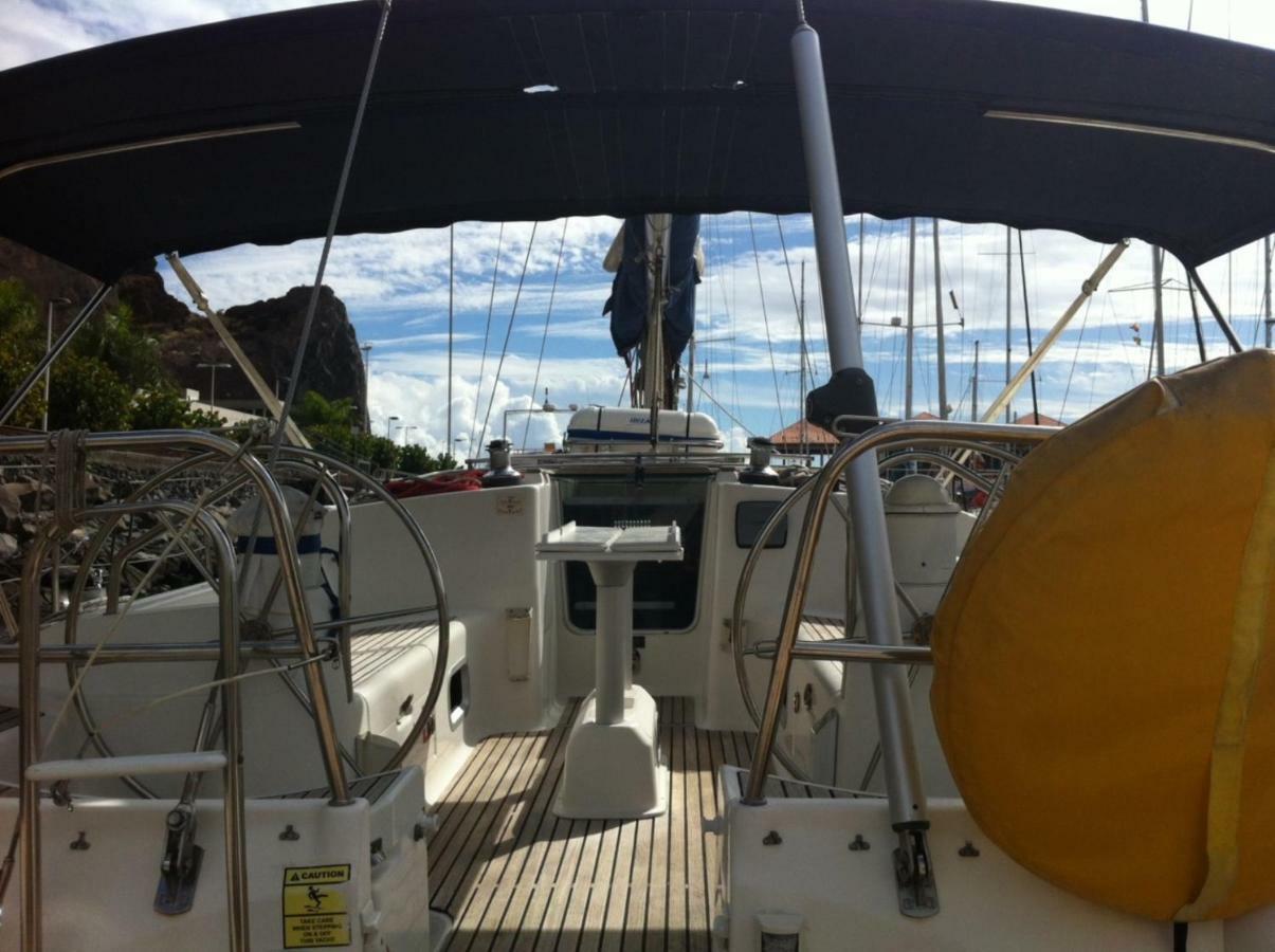 Yacht Brego - A Different Way To Stay ซานเซบาสเตียน เด ลาโกเมรา ภายนอก รูปภาพ