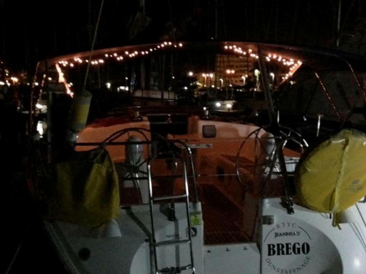Yacht Brego - A Different Way To Stay ซานเซบาสเตียน เด ลาโกเมรา ภายนอก รูปภาพ